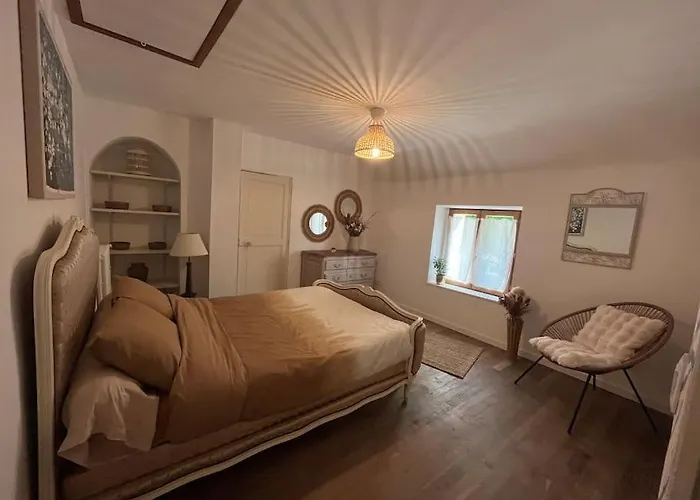 Jolie Maison Pleine De Charme